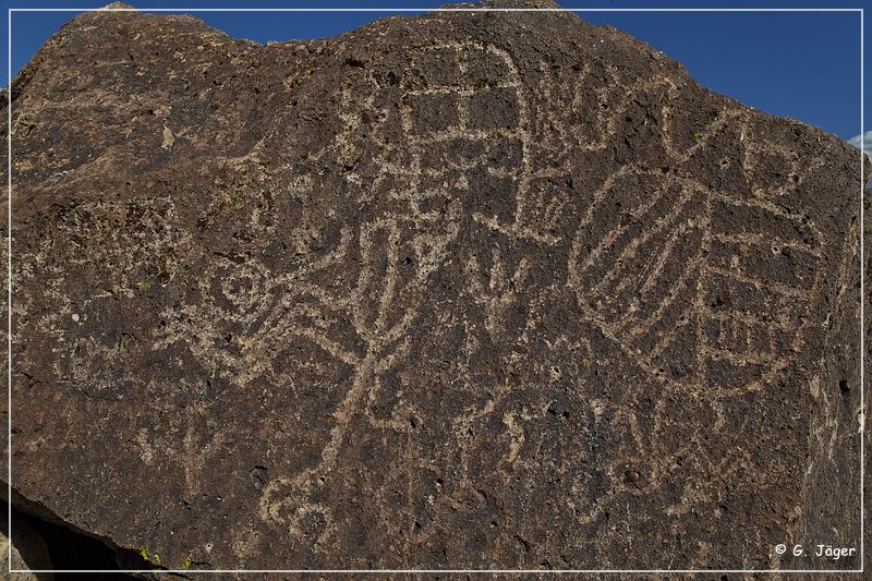 Red_Rock_Petroglyphs_25.jpg