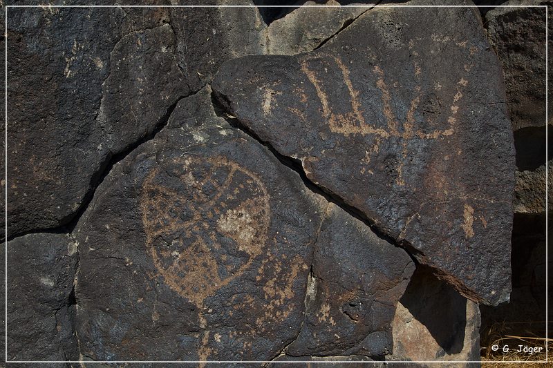 inscription_canyon_petroglyphs_49.jpg