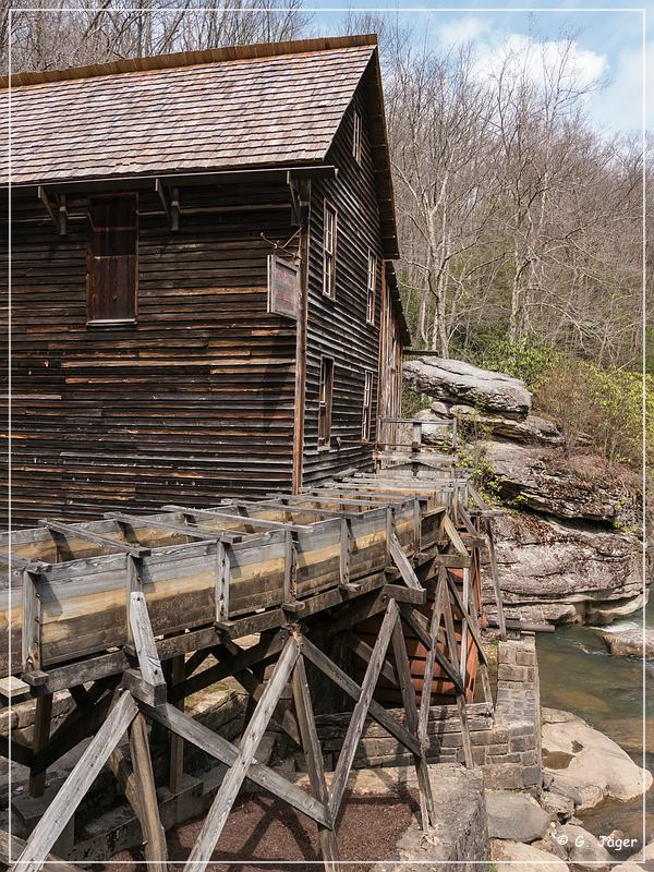 glade_creek_grist_mill_05.jpg