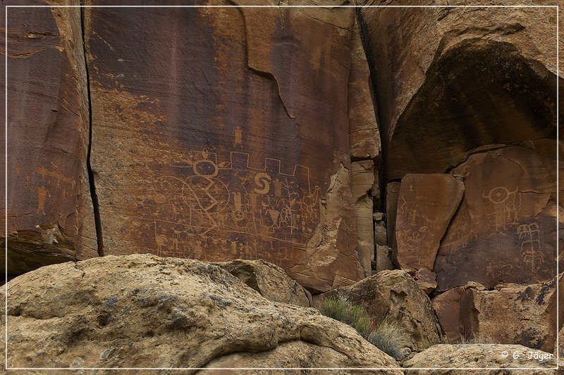 Carrizo Canyon Petroglyphs