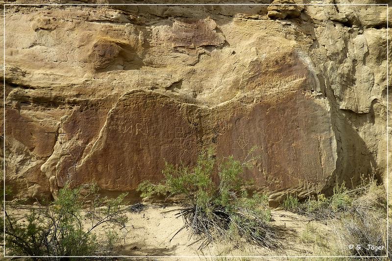 Largo Canyon Petroglyphs